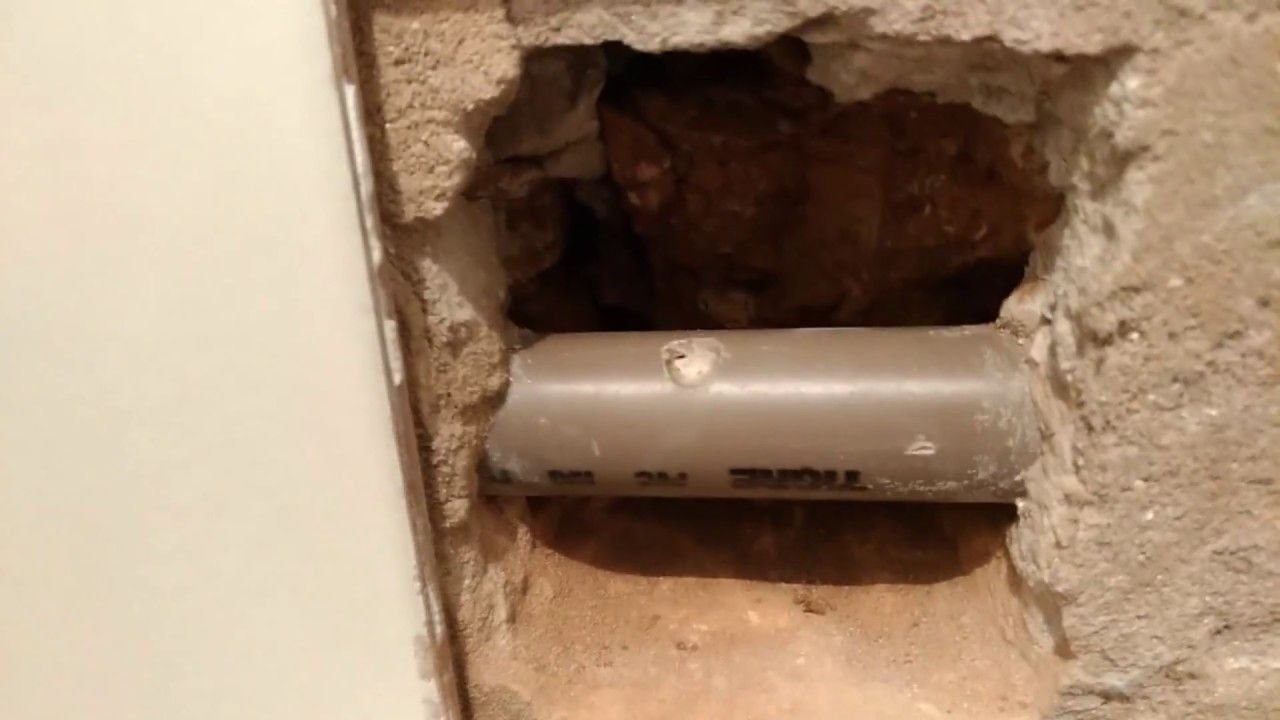 Cano furado na parede: o que fazer
